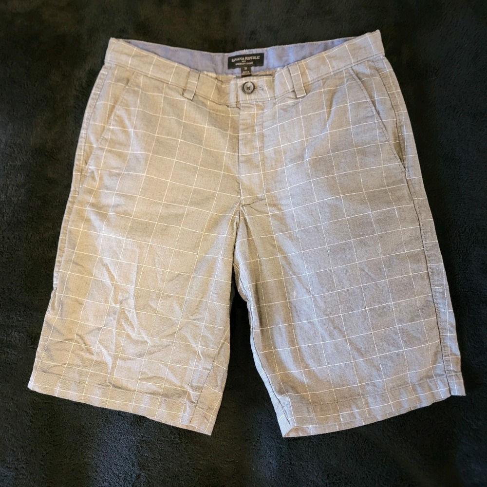 Banana Republic Men's Plaid Straight Fit Chino Shorts 31 Emerson Pinstripe, Gray